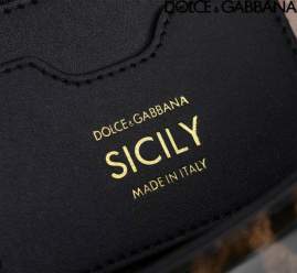 Picture of Dolce Gabbana Handbags _SKUfw180029104fw
